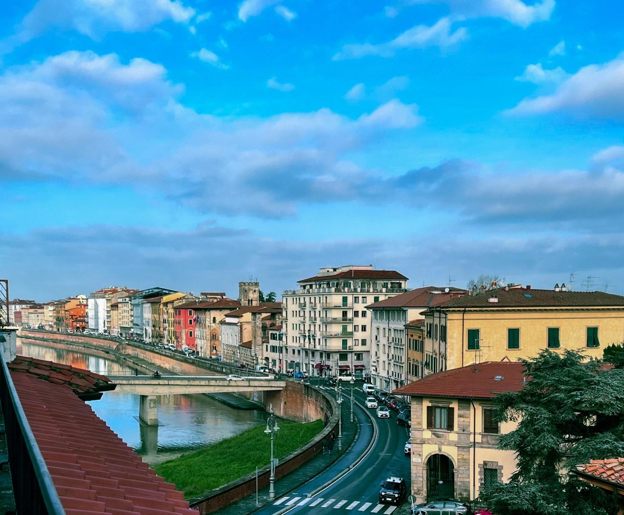 Attico Terrazza Vista Panoramica Lungarni Pisani Exterior foto